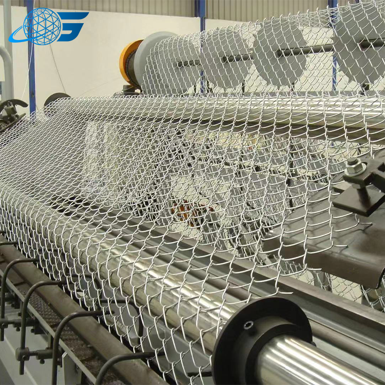 Factory Privacy Heavy Duty Hot Dipped Galvanized Diamond Wire Mesh Twist Mini Mesh Chain Link Field Fence Panels Grill Roll