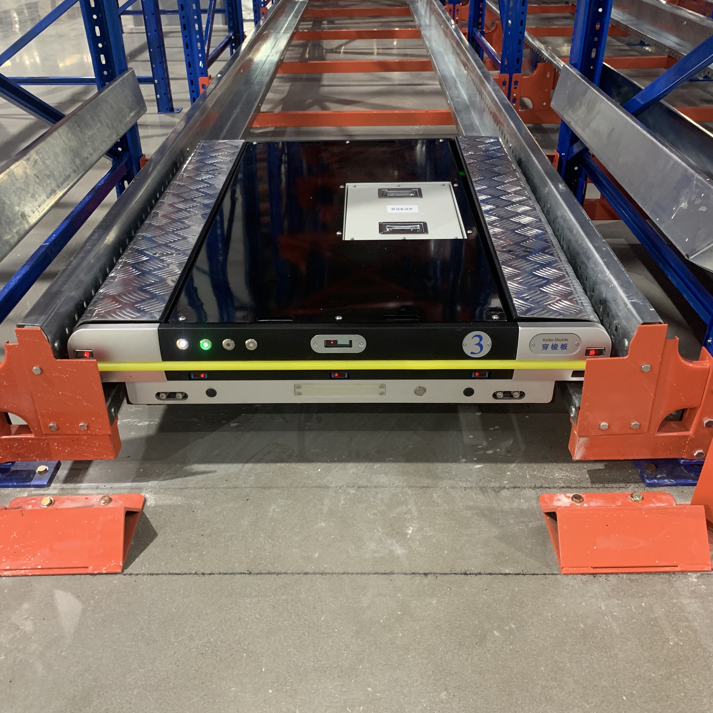 High Density Warehouse Automatic Radio Shuttle Rack Shelves Storage Racks Heavy Duty Pallet Racking Radio Shuttle Racking System