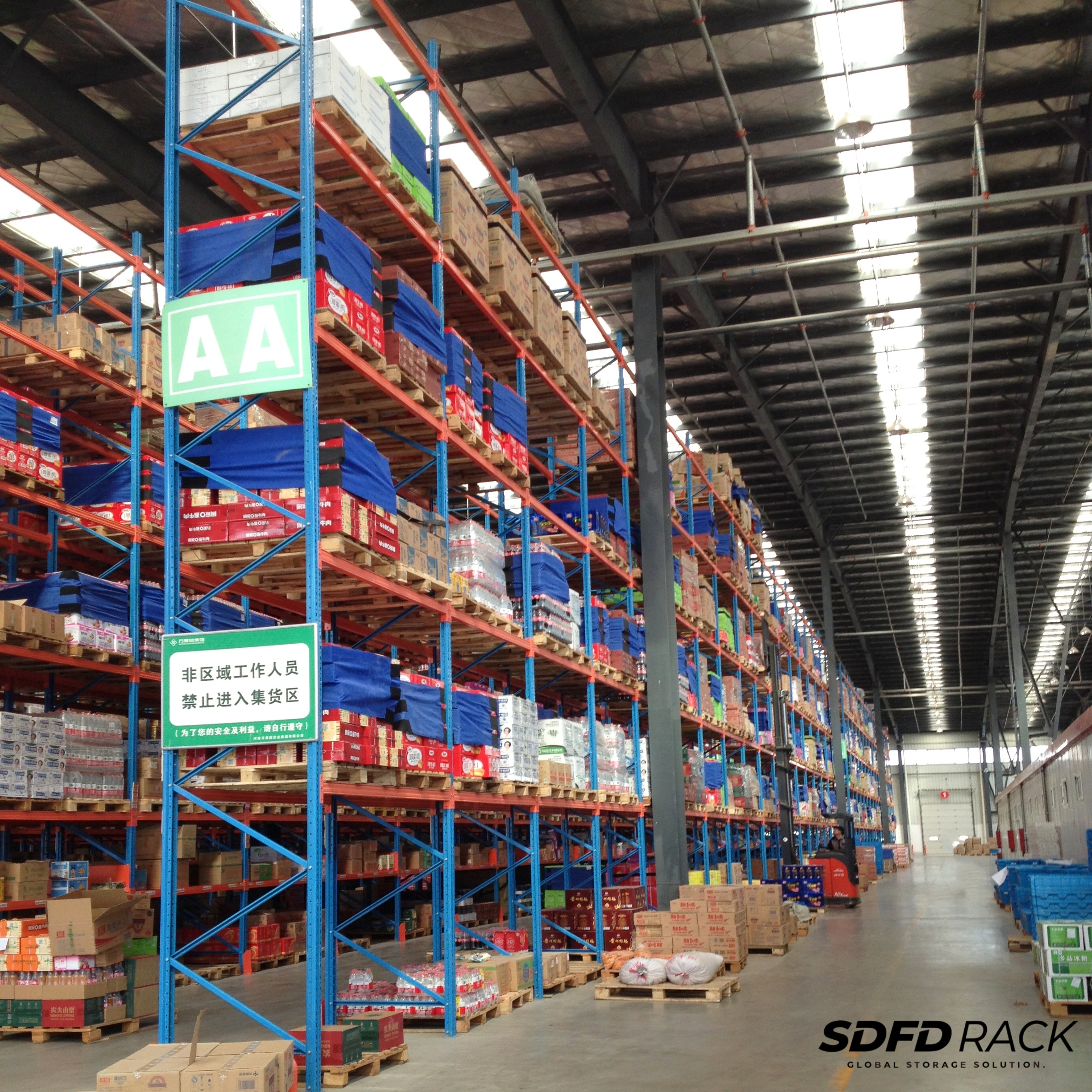 Heavy Duty Industrial Pallet Racks Customized 5 Level American Teardrop Pallet Racking System for Oil Warehouse Storage